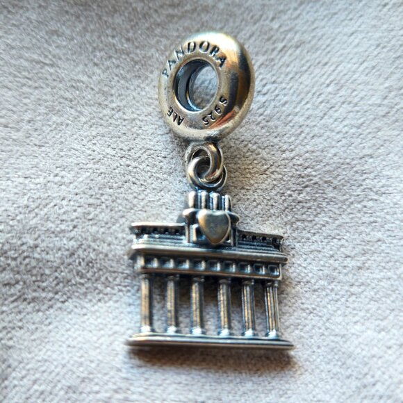 Berlin Brandenburg Gate Charm Pandora In 925 Sterling Silver - Picture 1 of 4